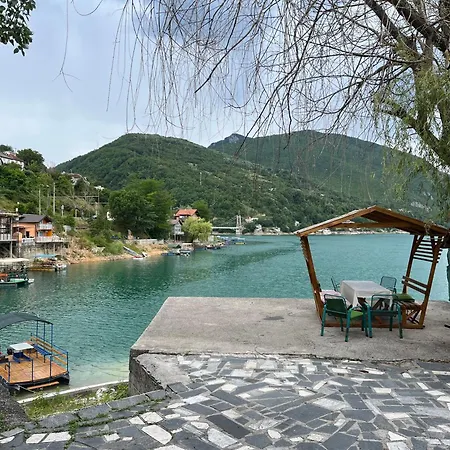 Vikendica Jablanicko Jezero Nyaraló